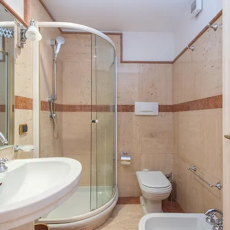 Rsh Acquario Apartments Рим